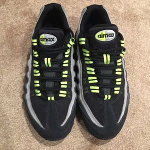 Nike Air Max 95 Youth 6Y/Women’s 7.5